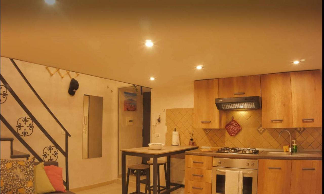 Casina A Pizzofalcone 93 Apartment Naples Exterior photo